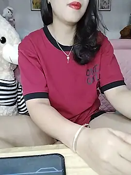 Snapshot of cream1299 chatting on June 4, 9:36 am cream1299 online show from June 4, 9:36 am