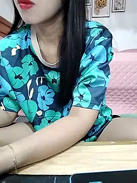 cream1299 online show from October 19, 11:35 am