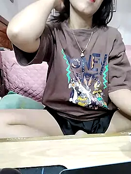 cream1299 online show from October 30, 8:17 pm