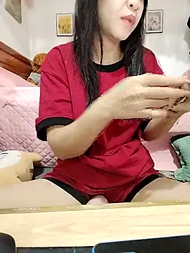 cream1299 online show from October 18, 9:50 pm