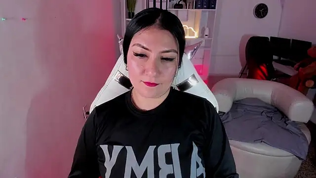 katya nt online show from November 18, 1:03 pm