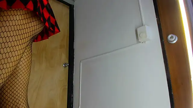 Camille Cedrik online show from October 31, 9:11 pm