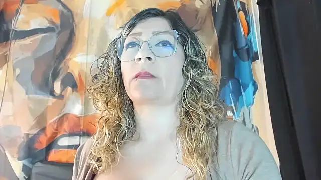 eva1saenz online show from June 19, 11:20 pm