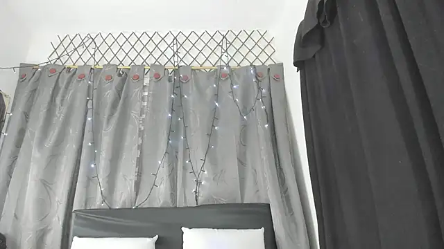 Snapshot of eva1saenz chatting on November 27, 8:42 pm eva1saenz online show from November 27, 8:42 pm