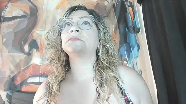 eva1saenz online show from May 30, 11:32 pm