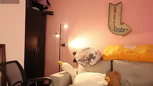 srtaliz online show from November 18, 3:15 pm