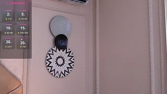 Nahomi King online show from December 5, 2:37 pm