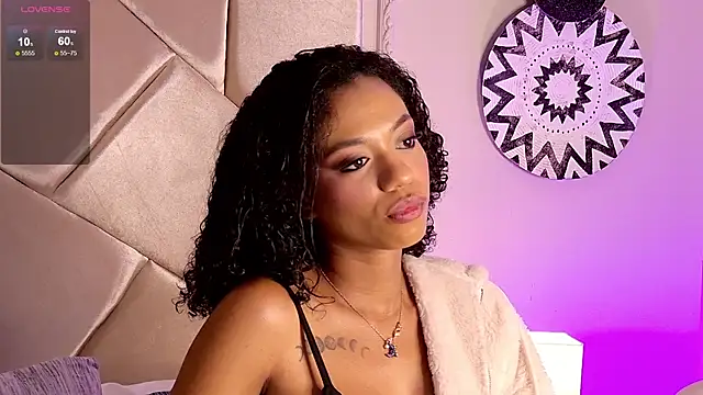 Nahomi King online show from February 19, 1:30 pm