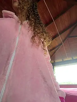 Snapshot of Rati_Curly chatting on May 22, 4:05 pm Rati Curly online show from May 22, 4:05 pm
