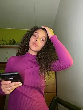 Snapshot of Rati_Curly chatting on October 7, 11:39 pm Rati Curly online show from October 7, 11:39 pm