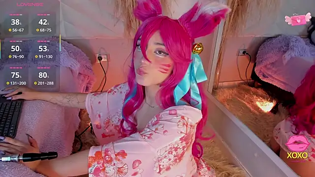 miia  baker online show from November 14, 12:20 pm