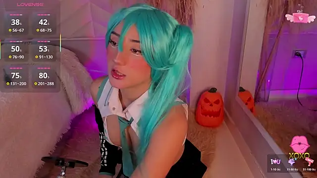 miia  baker online show from October 24, 12:37 pm