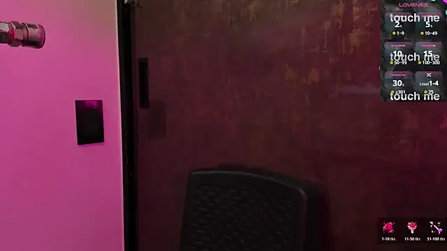 issie cute online show from March 5, 8:05 pm