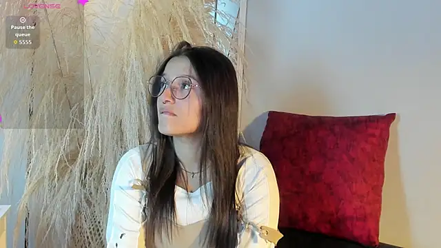 Elecktra sweet online show from April 8, 7:15 pm