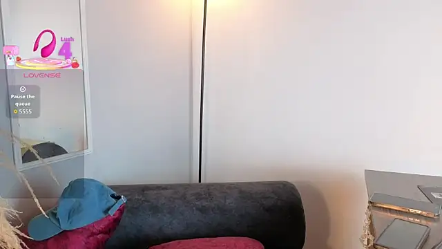 Elecktra sweet online show from March 10, 7:40 pm