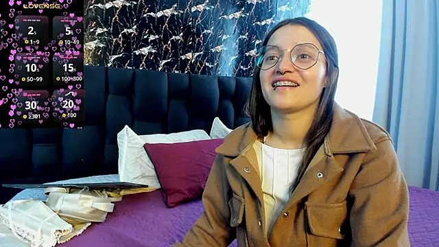 Snapshot of Elecktra_sweet chatting on October 9, 7:36 pm Elecktra sweet online show from October 9, 7:36 pm