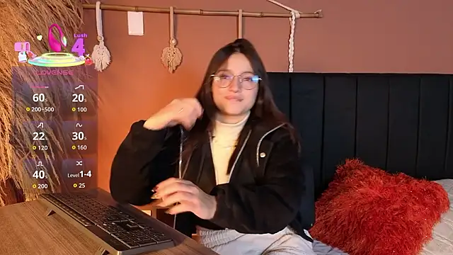 Snapshot of Elecktra_sweet chatting on February 14, 7:58 pm Elecktra sweet online show from February 14, 7:58 pm