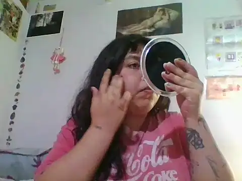 Snapshot of scarletttlove chatting on July 27, 1:01 am scarletttlove online show from July 27, 1:01 am