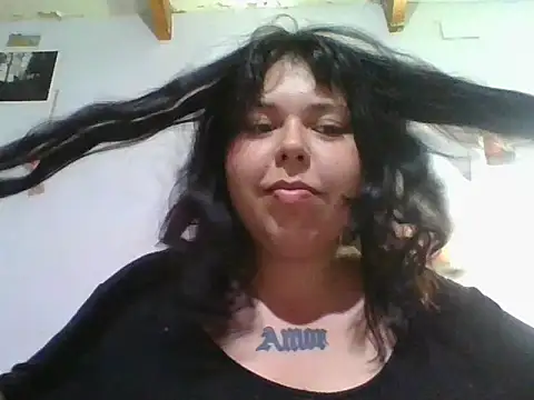 scarletttlove online show from March 30, 12:01 am