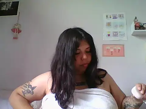 scarletttlove online show from April 10, 6:26 pm