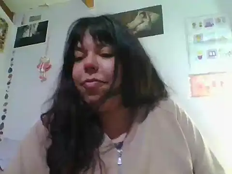 Snapshot of scarletttlove chatting on July 9, 1:39 am scarletttlove online show from July 9, 1:39 am