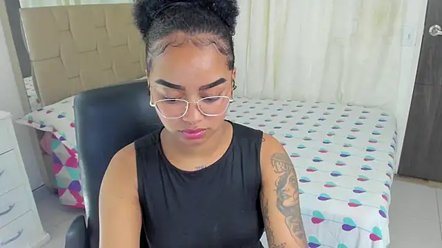 gretell evans online show from December 7, 5:15 pm