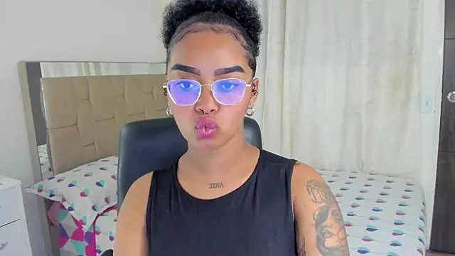 gretell evans online show from December 7, 1:19 am