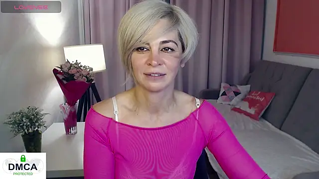 Snapshot of Blonde_lola444 chatting on June 5, 5:40 pm Blonde lola444 online show from June 5, 5:40 pm