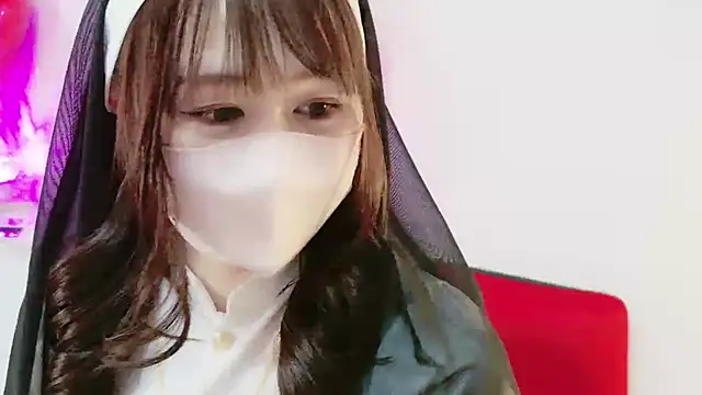 aaanyan online show from February 13, 1:37 pm