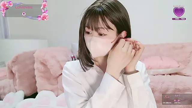 aaanyan online show from April 13, 10:47 pm