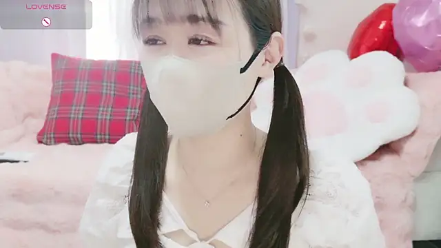 aaanyan online show from March 12, 1:36 am