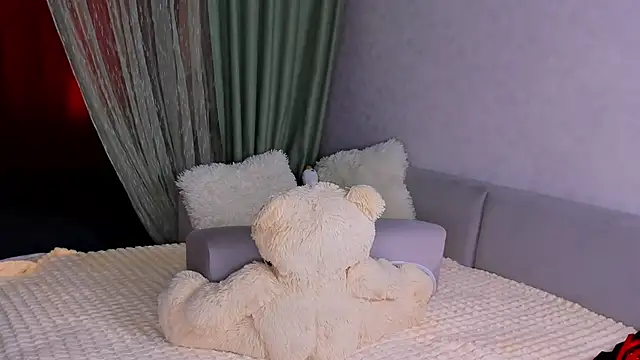 Snapshot of Sweeet_Barbie chatting on May 10, 4:31 pm Sweeet Barbie online show from May 10, 4:31 pm