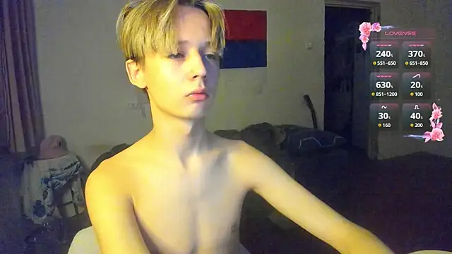 Vampirella GS online show from April 3, 6:14 pm