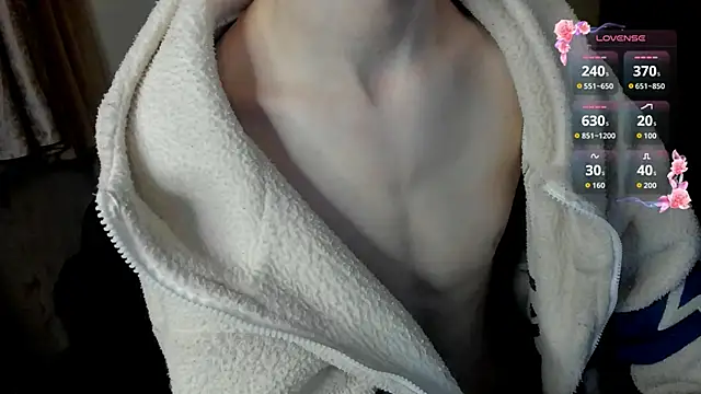 Snapshot of Vampirella_GS chatting on October 27, 12:11 am Vampirella GS online show from October 27, 12:11 am