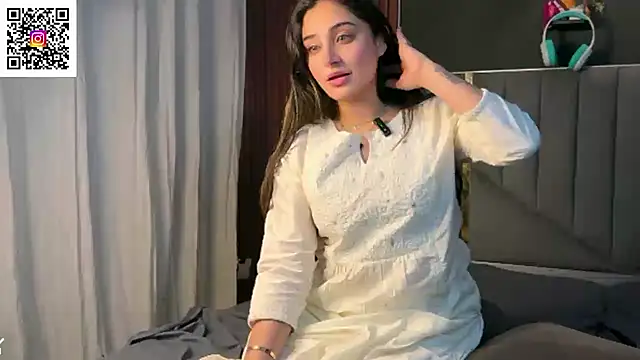 demieliss online show from November 27, 6:19 pm