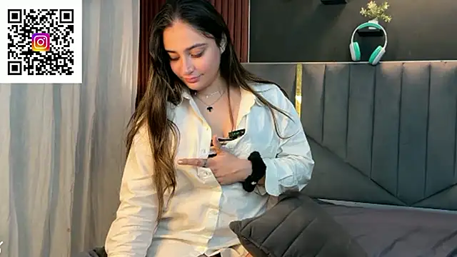 demieliss online show from November 25, 5:35 pm