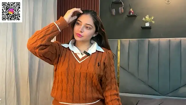 demieliss online show from November 29, 6:30 pm