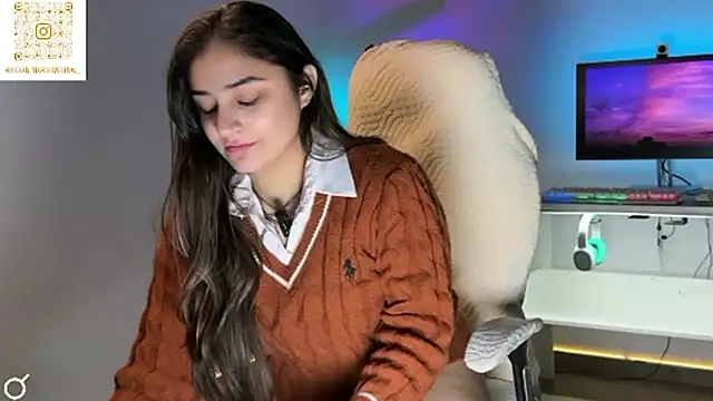 demieliss online show from January 8, 7:53 pm