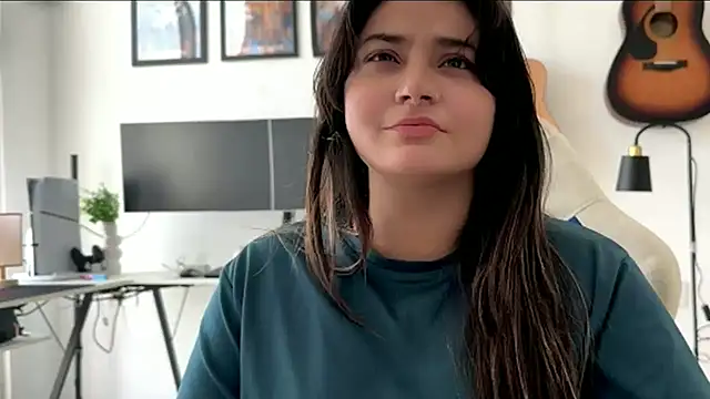 demieliss online show from May 21, 9:06 am