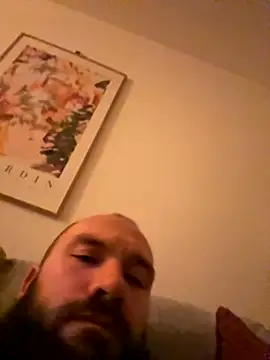 Banana Boy online show from December 1, 9:15 pm