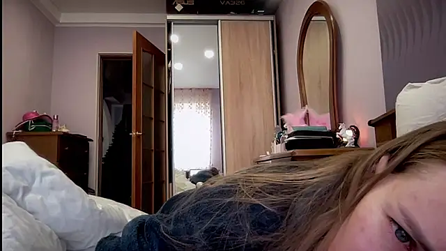 Snapshot of Viola_sweet chatting on November 17, 10:41 am Viola sweet online show from November 17, 10:41 am