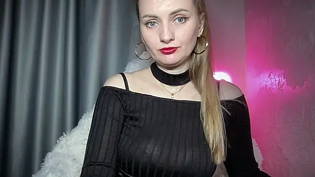 Snapshot of Viola_sweet chatting on October 28, 3:33 pm Viola sweet online show from October 28, 3:33 pm