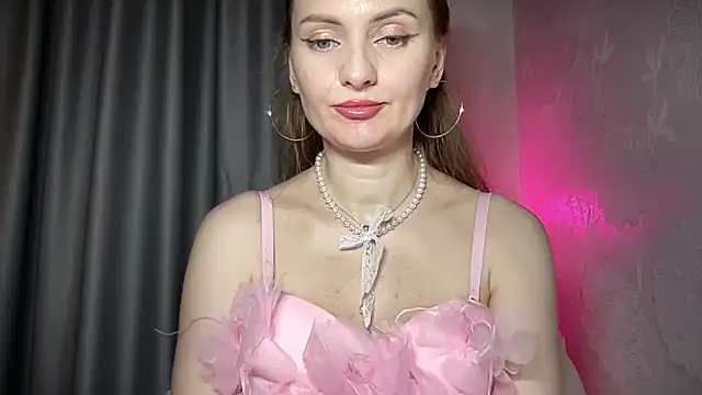 Snapshot of Viola_sweet chatting on November 26, 7:47 pm Viola sweet online show from November 26, 7:47 pm