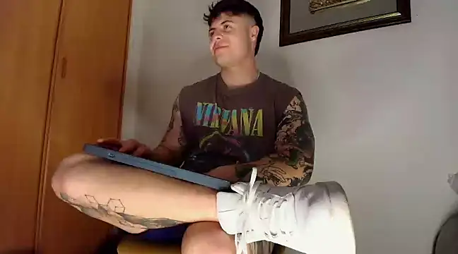 Snapshot of juandking chatting on March 12, 3:40 pm juandking online show from March 12, 3:40 pm