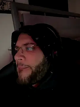 Snapshot of Joker19196 chatting on December 16, 1:32 am Joker19196 online show from December 16, 1:32 am