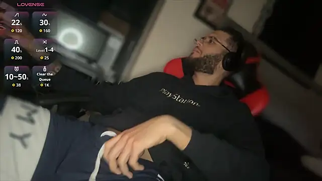 Snapshot of Joker19196 chatting on September 28, 2:29 am Joker19196 online show from September 28, 2:29 am