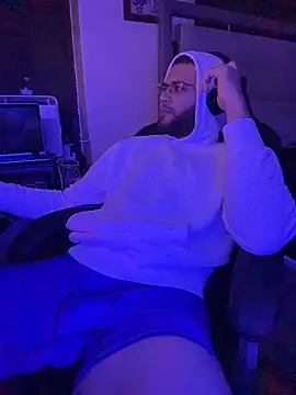 Snapshot of Joker19196 chatting on November 19, 12:43 am Joker19196 online show from November 19, 12:43 am