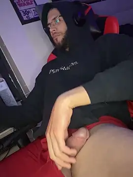 Snapshot of Joker19196 chatting on October 17, 12:14 am Joker19196 online show from October 17, 12:14 am