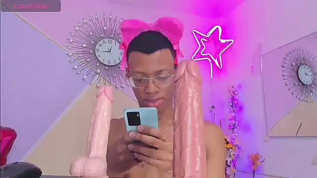 Tiffany Valentine15 online show from November 4, 6:44 pm