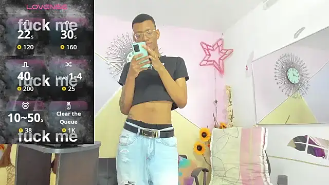 Tiffany Valentine15 online show from November 7, 7:29 pm